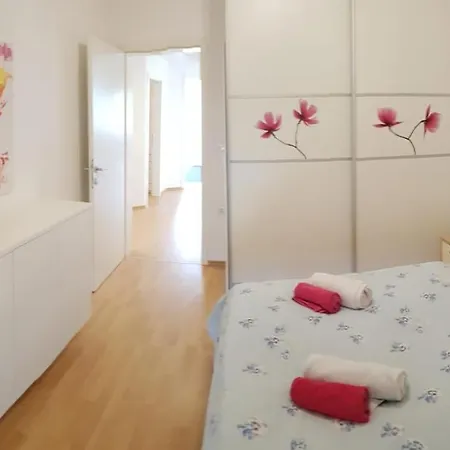 Una Apartamento *