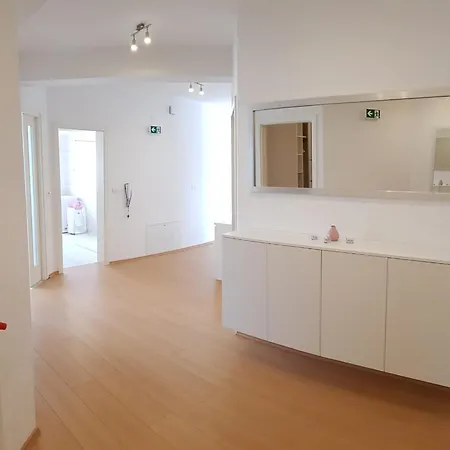 Una Apartament Vilanija